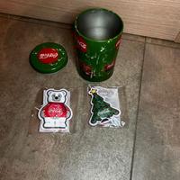 Coca-cola confezione con regali chiusi nuovi