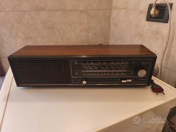 antica radio mivar R 40 a transistor 