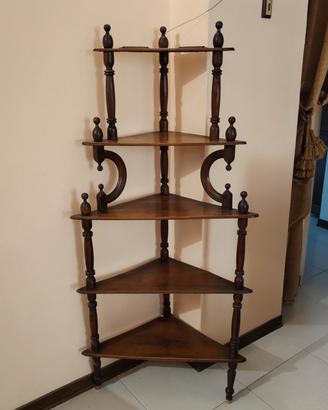 Angoliera in legno