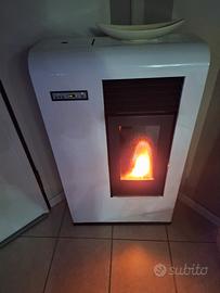 Stufa a pellet Eva Stampaggi