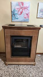 Stufa in maiolica a legna Piazzetta