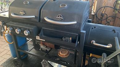 Barbecue Jamestown gas e carbonella