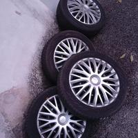  4 gomme invernali con cerchio 195/ 55 R16