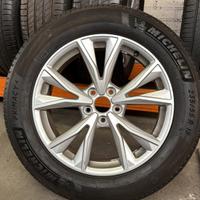 Gomme Michelin con cerchi lega Audi 235/55/18