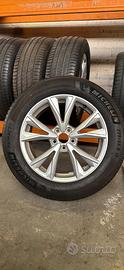 Gomme Michelin con cerchi lega Audi 235/55/18