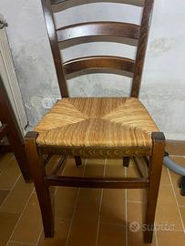 Tavolo e sedie in arte povera