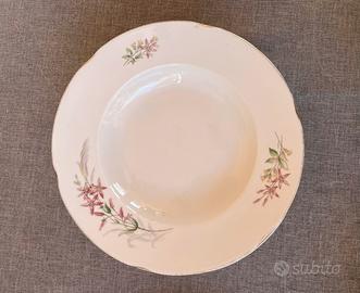 Set di piatti con decorazione