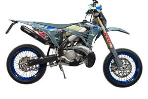 TM EN 300 2T supermotard
