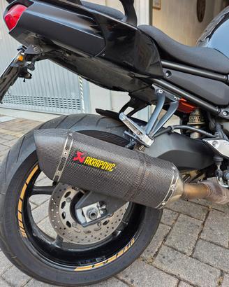  scarico akrapovic Fazer 8