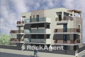 AMPIO TRILOCALE NUOVA COSTRUZIONE CON GIARDINO