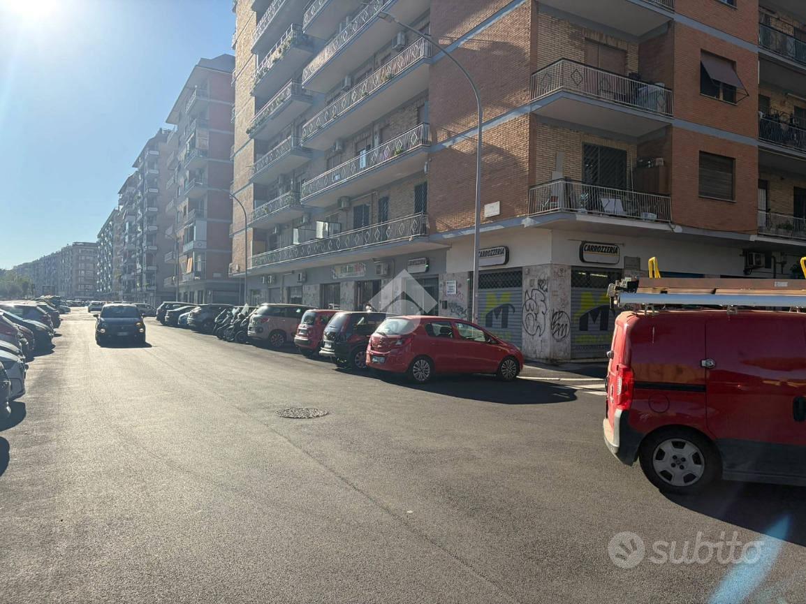 NEGOZIO A ROMA - Vista 3