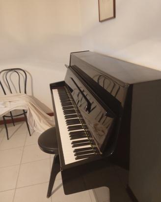 pianoforte verticale satinato nero