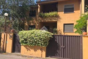 VILLA A SCHIERA A VELLETRI