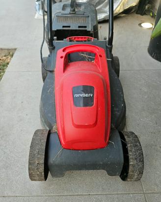 taglaierba elettrico Raser con prolunga