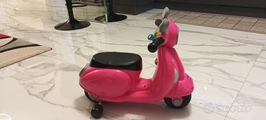 Mini vespa Chicco rosa