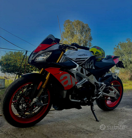 Aprilia tuono v4 factory