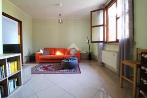 PORZIONE DI BIFAMILIARE A SUZZARA