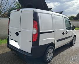 Fiat doblo 1.3 multjet,ganciotraino,tetto,neop