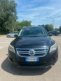 Volkswagen. Tigune