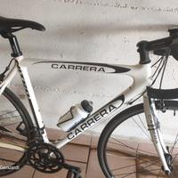  bici in carbonio marca Carrera 