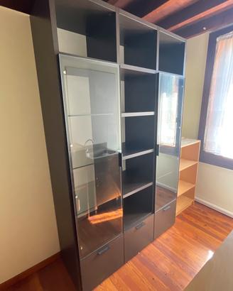 Libreria vetrinetta componibile in legno scuro