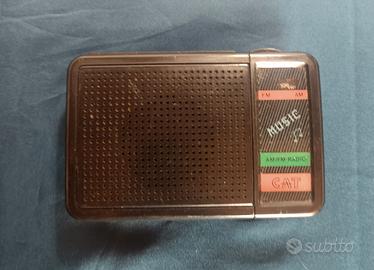 Vintage CAT AM/FM Portable Radio 1980s