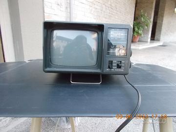 TV(5")/RADIO PORTATILE "ORION" MOD. 7153 ANNI '80
