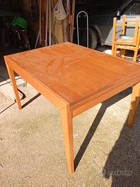 tavolo allungabile più 6sedie 