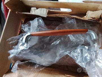 Maniglie per mobili in legno