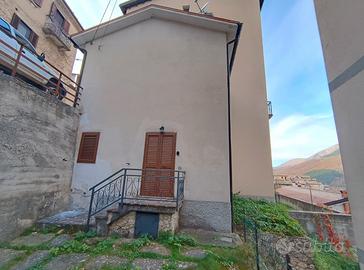 Casa a 2 livelli con ingresso indipendente
