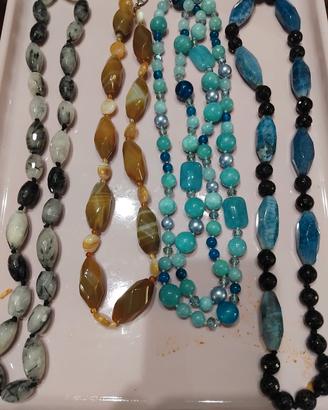 una collana in giada a scelta