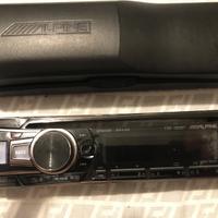 Autoradio Alpine cde-185bt e Subwoofer Pioneer