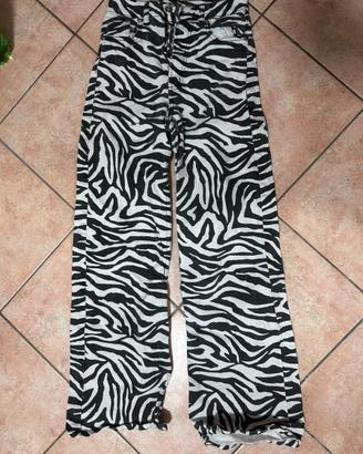 Pantaloni Jeans Divided zebrati a gamba dritta