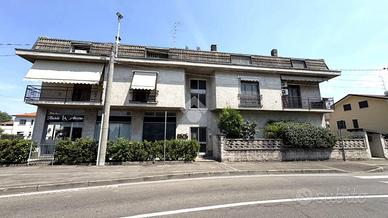 3 LOCALI A SENAGO