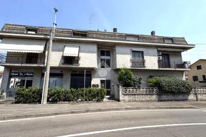 3 LOCALI A SENAGO