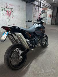 KTM 690 Supermoto A2 2007 -  Urgent€ 3000