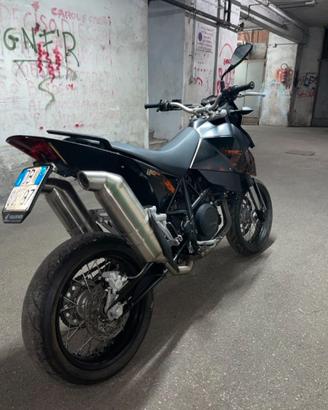 KTM 690 Supermoto A2 2007 -  Urgent€ 3000