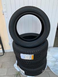 215 50 R18 Gomme invernali Pirelli cinturato