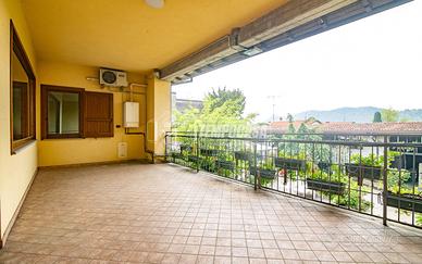QUATTRO LOCALI CON TERRAZZO!!!