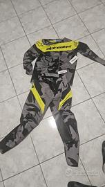 pantalone e maglia motocross alpinestar