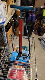 pompa gonfiaggio bici