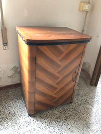 Mobile in legno per macchina da cucire