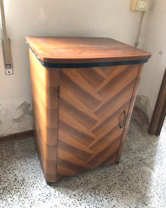Mobile in legno per macchina da cucire
