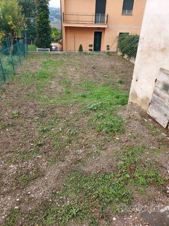 Terreno di 120 m² a Petriano - Vista 2