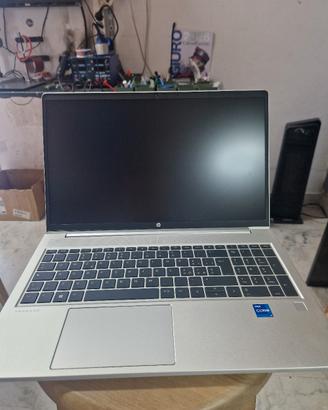 HP ProBook 450 G8 - 15.6" Full HD| i7-1165G7 | 1