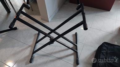 Supporto a doppia X per 2 tastiere