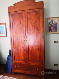 armadio antiquariato antico