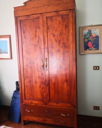 armadio antiquariato antico