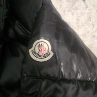 Piumino Moncler Nero Lucido con Cappuccio in Pelle
