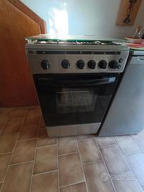 Stufa a gas con forno